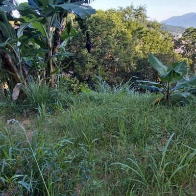 Terrenos Residenciais com 360m², no bairro Bela Vista II em São José