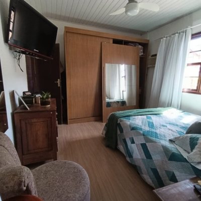 Casa Residencial com 90m², 3 quartos, 1 suíte, 2 garagens, no bairro Universitário em Biguaçu