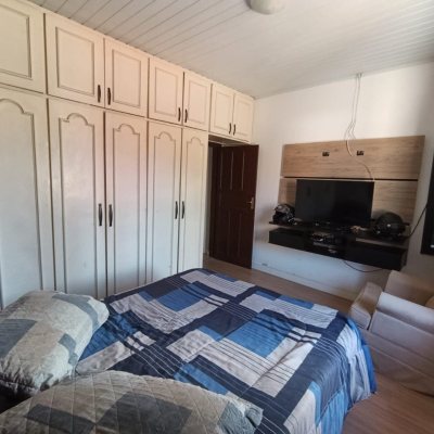 Casa Residencial com 90m², 3 quartos, 1 suíte, 2 garagens, no bairro Universitário em Biguaçu