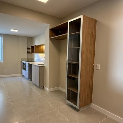 Apartamentos com 97m², 3 quartos, 1 suíte, 1 garagem, no bairro Centro em Florianópolis