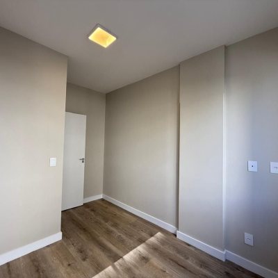 Apartamentos com 97m², 3 quartos, 1 suíte, 1 garagem, no bairro Centro em Florianópolis