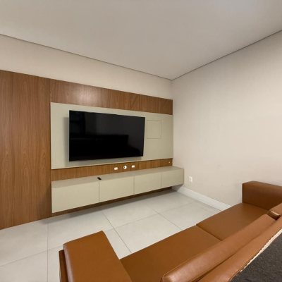 Apartamentos com 97m², 3 quartos, 1 suíte, 1 garagem, no bairro Centro em Florianópolis