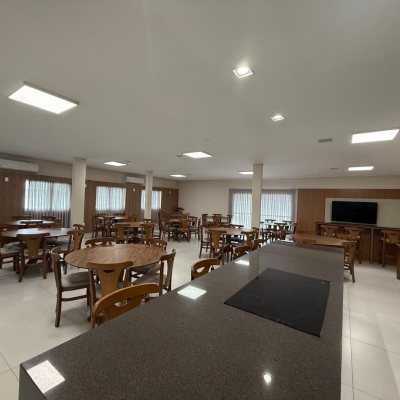 Apartamentos com 97m², 3 quartos, 1 suíte, 1 garagem, no bairro Centro em Florianópolis