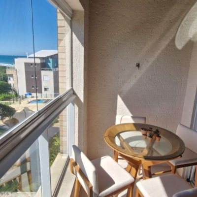 Apartamentos com 165m², 3 quartos (sendo 3 suítes), 2 garagens, no bairro Santinho em Florianópolis