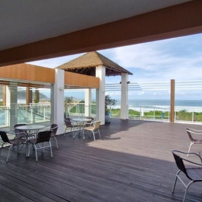 Apartamentos com 165m², 3 quartos (sendo 3 suítes), 2 garagens, no bairro Santinho em Florianópolis