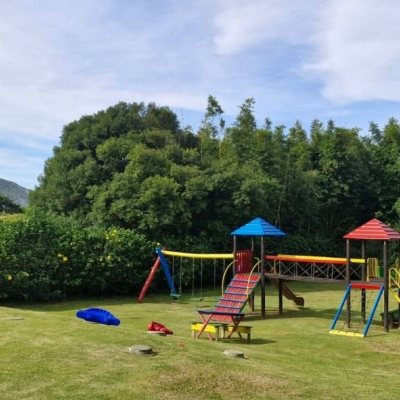 Apartamentos com 165m², 3 quartos (sendo 3 suítes), 2 garagens, no bairro Santinho em Florianópolis