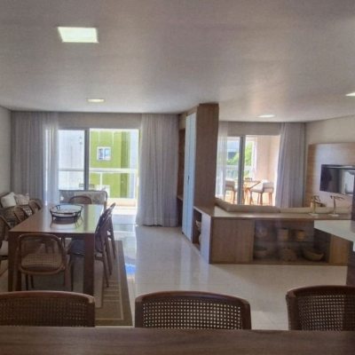 Apartamentos com 165m², 3 quartos (sendo 3 suítes), 2 garagens, no bairro Santinho em Florianópolis