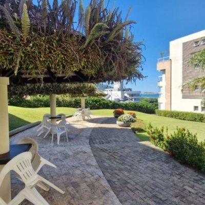 Apartamentos com 165m², 3 quartos (sendo 3 suítes), 2 garagens, no bairro Santinho em Florianópolis