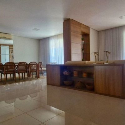 Apartamentos com 165m², 3 quartos (sendo 3 suítes), 2 garagens, no bairro Santinho em Florianópolis