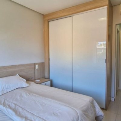 Apartamentos com 165m², 3 quartos (sendo 3 suítes), 2 garagens, no bairro Santinho em Florianópolis