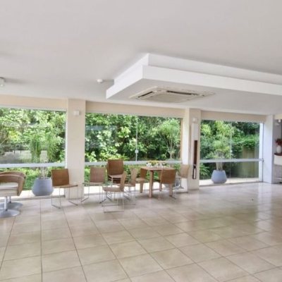 Apartamentos com 165m², 3 quartos (sendo 3 suítes), 2 garagens, no bairro Santinho em Florianópolis