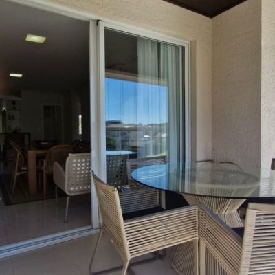 Apartamentos com 165m², 3 quartos (sendo 3 suítes), 2 garagens, no bairro Santinho em Florianópolis