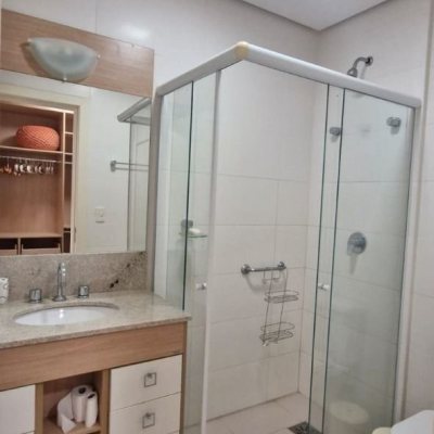 Apartamentos com 165m², 3 quartos (sendo 3 suítes), 2 garagens, no bairro Santinho em Florianópolis