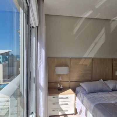 Apartamentos com 165m², 3 quartos (sendo 3 suítes), 2 garagens, no bairro Santinho em Florianópolis