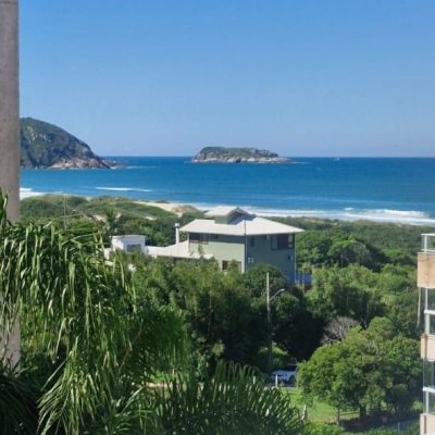 Apartamentos com 165m², 3 quartos (sendo 3 suítes), 2 garagens, no bairro Santinho em Florianópolis