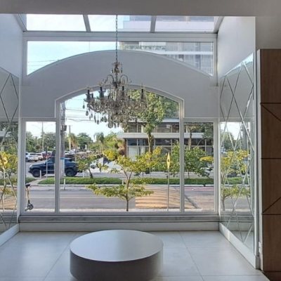 Apartamentos com 83m², 2 quartos (sendo 2 suítes), 1 garagem, no bairro Jurerê Internacional em Florianópolis
