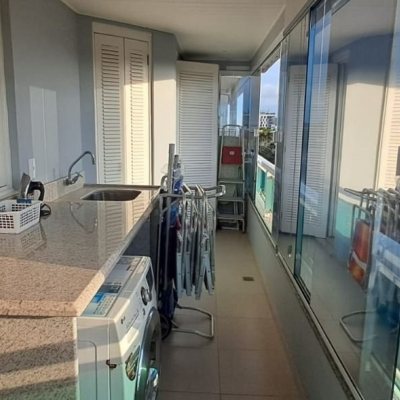 Apartamentos com 83m², 2 quartos (sendo 2 suítes), 1 garagem, no bairro Jurerê Internacional em Florianópolis