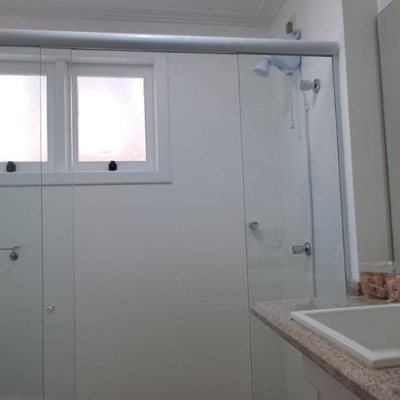 Apartamentos com 83m², 2 quartos (sendo 2 suítes), 1 garagem, no bairro Jurerê Internacional em Florianópolis