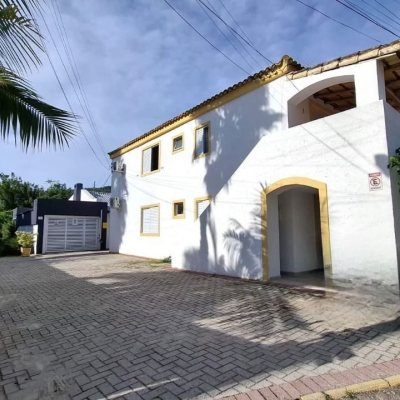 Casa Residencial com 412m², 6 quartos (sendo 6 suítes), 4 garagens, no bairro Ponta Das Canas em Florianópolis