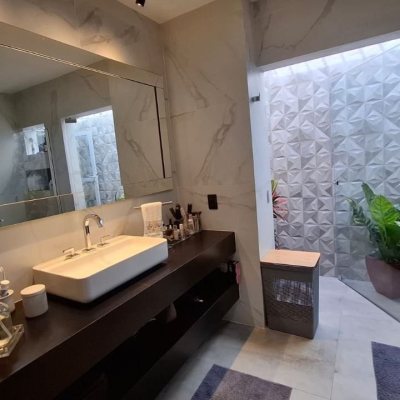 Casa Residencial com 412m², 6 quartos (sendo 6 suítes), 4 garagens, no bairro Ponta Das Canas em Florianópolis