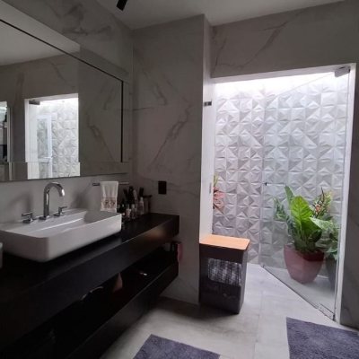 Casa Residencial com 412m², 6 quartos (sendo 6 suítes), 4 garagens, no bairro Ponta Das Canas em Florianópolis