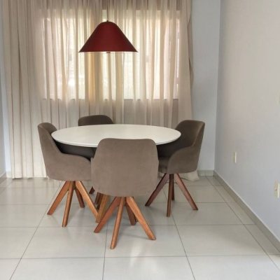 Casa Residencial com 130m², 3 quartos (sendo 1 suíte), 2 garagens, no bairro Campeche em Florianópolis