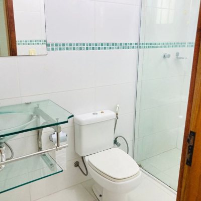 Casa Residencial com 130m², 3 quartos (sendo 1 suíte), 2 garagens, no bairro Campeche em Florianópolis