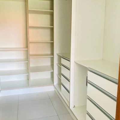 Casa Residencial com 130m², 3 quartos (sendo 1 suíte), 2 garagens, no bairro Campeche em Florianópolis