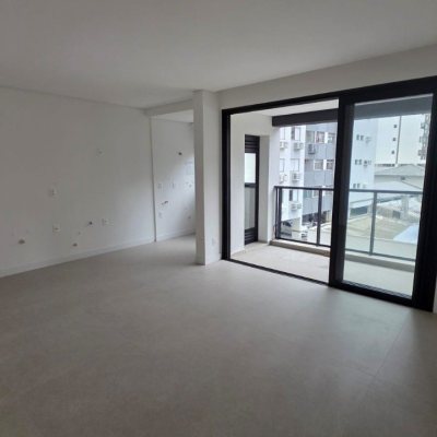 Apartamentos com 73m², 2 quartos, 1 suíte, 1 garagem, no bairro Centro em Florianópolis