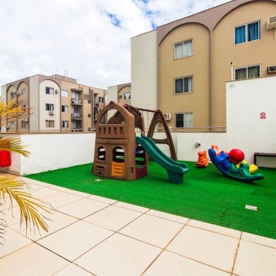 Apartamentos com 85m², 3 quartos, 1 suíte, 2 garagens, no bairro Estreito em Florianópolis