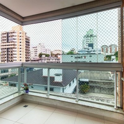 Apartamentos com 85m², 3 quartos, 1 suíte, 2 garagens, no bairro Estreito em Florianópolis