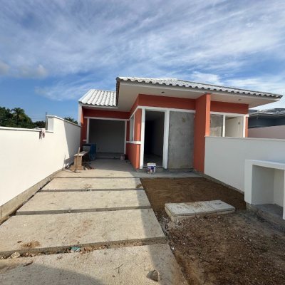 Casa Residencial com 49m², 2 quartos, 2 garagens, no bairro Forquilhas em São José