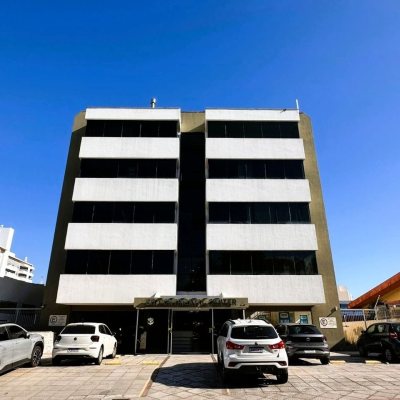 Sala com 26m², 1 garagem, no bairro Estreito em Florianópolis