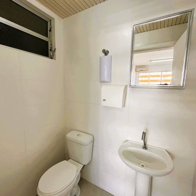 Sala com 26m², 1 garagem, no bairro Estreito em Florianópolis