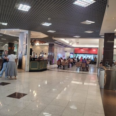 Loja com 65m², no bairro Campinas em São José