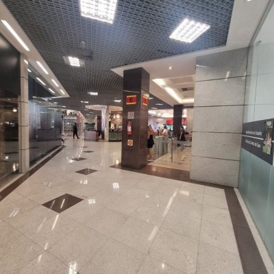 Loja com 65m², no bairro Campinas em São José