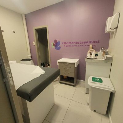 Loja com 65m², no bairro Campinas em São José