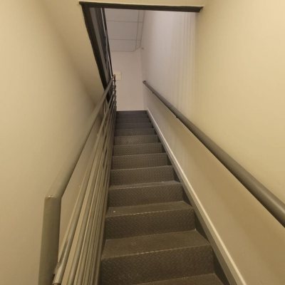 Loja com 65m², no bairro Campinas em São José