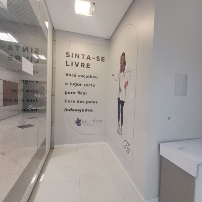 Loja com 65m², no bairro Campinas em São José