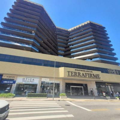 Loja com 65m², no bairro Campinas em São José