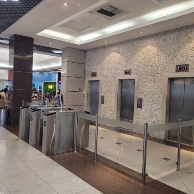 Loja com 65m², no bairro Campinas em São José