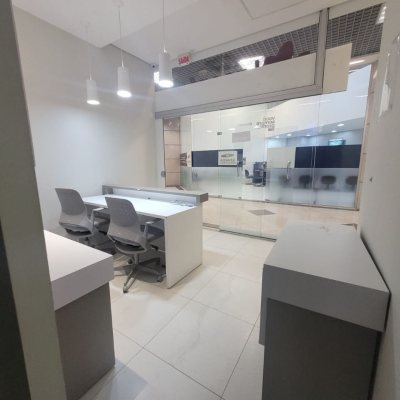 Loja com 65m², no bairro Campinas em São José