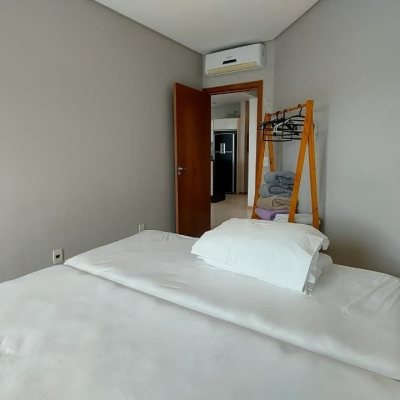 Cobertura com 157m², 2 quartos (sendo 1 suíte), 2 garagens, no bairro Campeche em Florianópolis