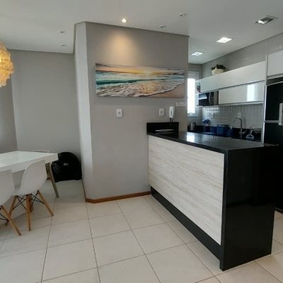 Cobertura com 157m², 2 quartos, 1 suíte, 2 garagens, no bairro Campeche em Florianópolis