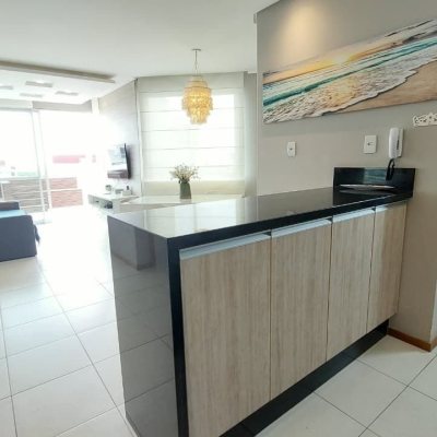 Cobertura com 157m², 2 quartos, 1 suíte, 2 garagens, no bairro Campeche em Florianópolis