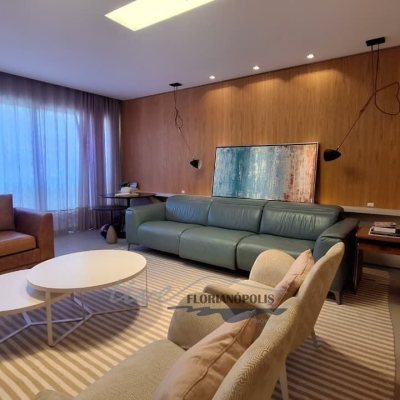 Apartamentos com 147m², 3 suítes, 2 garagens, no bairro Jurerê Internacional em Florianópolis