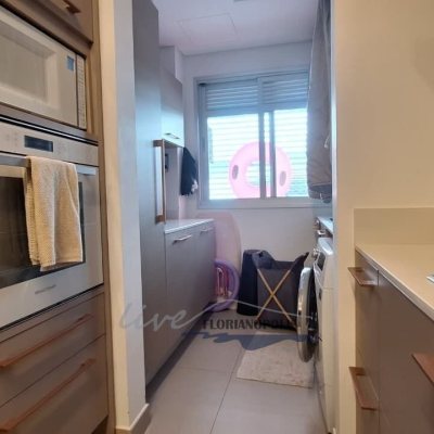 Apartamentos com 147m², 3 suítes, 2 garagens, no bairro Jurerê Internacional em Florianópolis