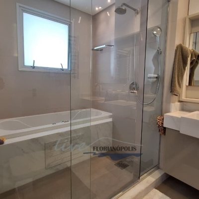 Apartamentos com 147m², 3 suítes, 2 garagens, no bairro Jurerê Internacional em Florianópolis