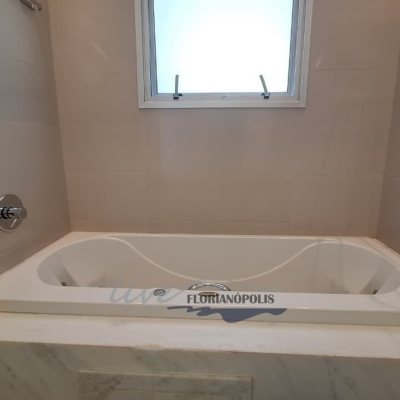 Apartamentos com 147m², 3 suítes, 2 garagens, no bairro Jurerê Internacional em Florianópolis