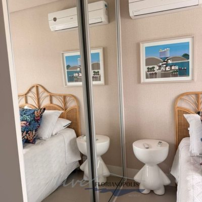 Apartamentos com 194m², 3 suítes, 2 garagens, no bairro Jurerê Internacional em Florianópolis